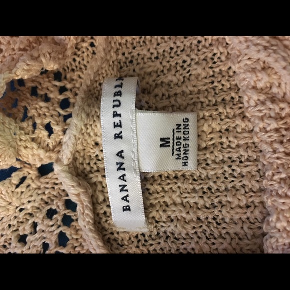 Banana Republic V neck sleeveless sweater - Picture 3 of 5
